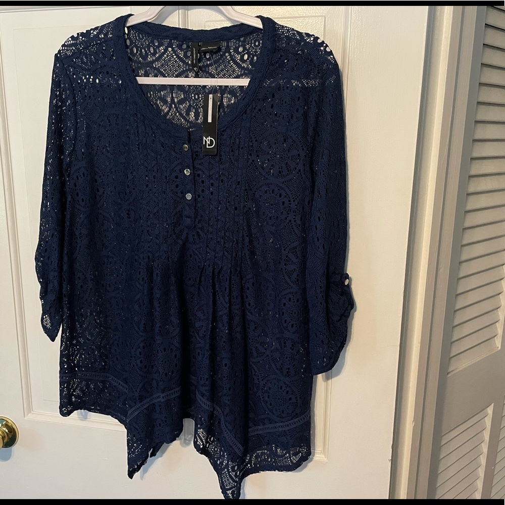 Medium New Directions blue lace top NWT